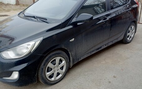 Hyundai Solaris II рестайлинг, 2012 год, 697 000 рублей, 5 фотография