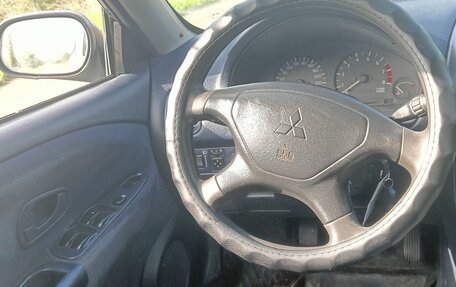 Mitsubishi Carisma I, 2001 год, 231 000 рублей, 4 фотография