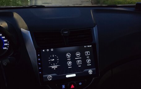 Hyundai Solaris II рестайлинг, 2015 год, 986 000 рублей, 14 фотография