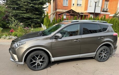 Toyota RAV4, 2017 год, 2 499 000 рублей, 5 фотография