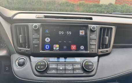 Toyota RAV4, 2017 год, 2 499 000 рублей, 8 фотография