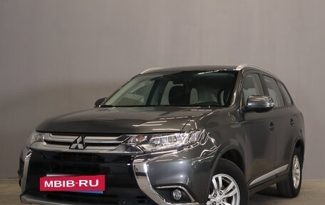 Mitsubishi Outlander III рестайлинг 3, 2015 год, 1 979 000 рублей, 3 фотография