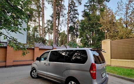 Hyundai Grand Starex Grand Starex I рестайлинг 2, 2012 год, 1 960 000 рублей, 3 фотография
