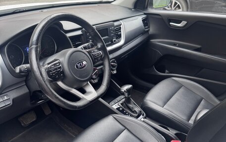 KIA Stonic, 2017 год, 1 200 000 рублей, 5 фотография