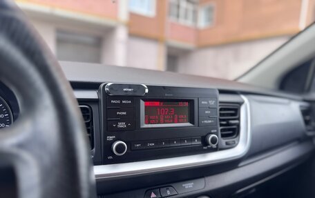 KIA Stonic, 2017 год, 1 200 000 рублей, 9 фотография