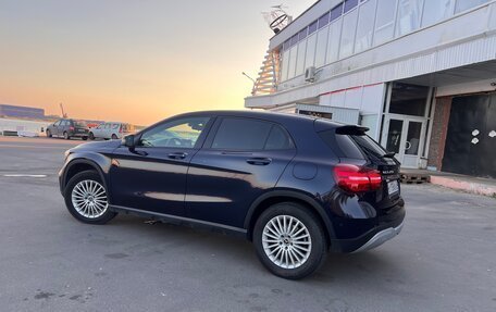 Mercedes-Benz GLA, 2017 год, 1 750 000 рублей, 2 фотография
