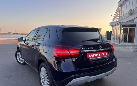 Mercedes-Benz GLA, 2017 год, 1 750 000 рублей, 16 фотография