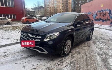 Mercedes-Benz GLA, 2017 год, 1 750 000 рублей, 23 фотография