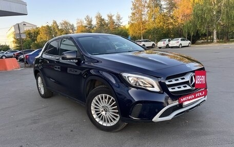 Mercedes-Benz GLA, 2017 год, 1 750 000 рублей, 18 фотография