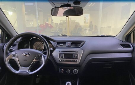 KIA Rio III рестайлинг, 2016 год, 899 000 рублей, 17 фотография