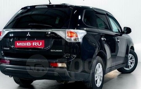 Mitsubishi Outlander III рестайлинг 3, 2013 год, 1 245 000 рублей, 7 фотография