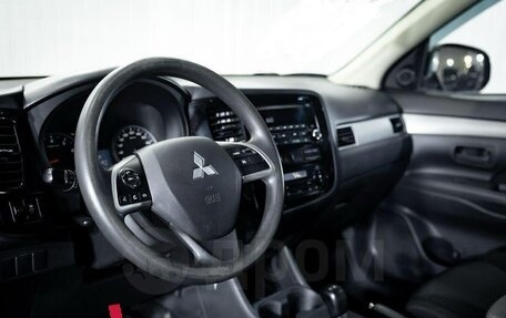 Mitsubishi Outlander III рестайлинг 3, 2013 год, 1 245 000 рублей, 8 фотография