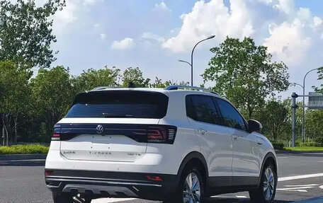 Volkswagen T-Cross I, 2022 год, 1 350 000 рублей, 3 фотография