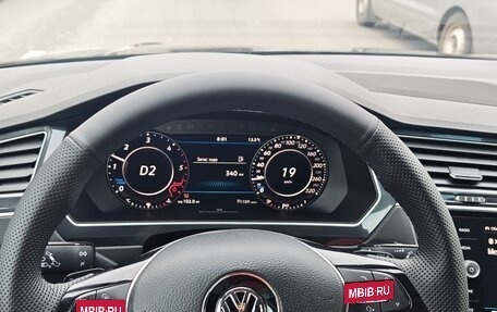 Volkswagen Tiguan II, 2018 год, 2 400 000 рублей, 8 фотография