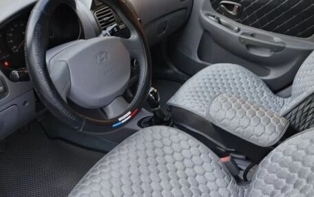 Hyundai Accent II, 2010 год, 700 000 рублей, 5 фотография