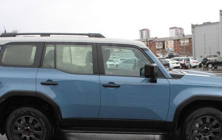 Toyota Land Cruiser Prado, 2024 год, 9 850 000 рублей, 6 фотография