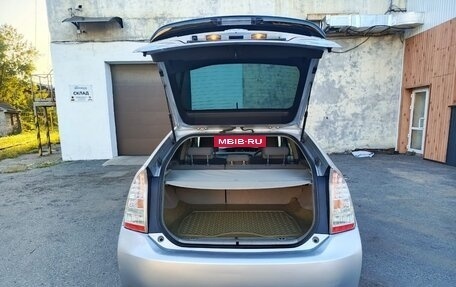 Toyota Prius, 2010 год, 900 000 рублей, 7 фотография
