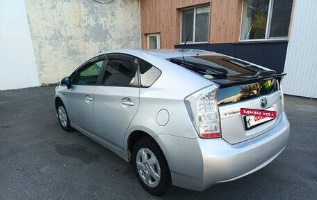 Toyota Prius, 2010 год, 900 000 рублей, 11 фотография