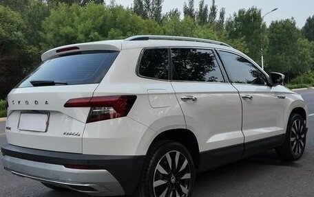 Skoda Karoq I, 2021 год, 1 800 000 рублей, 4 фотография