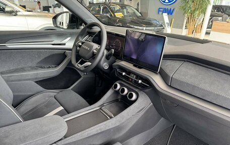 Skoda Kodiaq, 2024 год, 5 400 000 рублей, 15 фотография