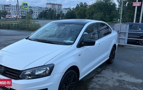 Volkswagen Polo VI (EU Market), 2019 год, 1 100 000 рублей, 2 фотография