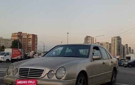 Mercedes-Benz E-Класс, 2000 год, 240 000 рублей, 1 фотография