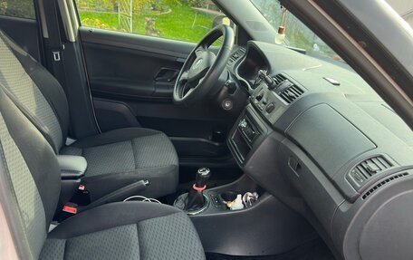 Skoda Fabia II, 2013 год, 390 000 рублей, 10 фотография