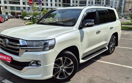 Toyota Land Cruiser 200, 2019 год, 8 150 000 рублей, 2 фотография