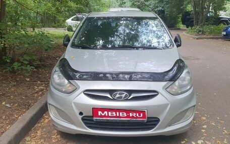 Hyundai Solaris II рестайлинг, 2011 год, 470 000 рублей, 1 фотография