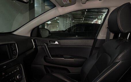 KIA Sportage IV рестайлинг, 2020 год, 2 400 000 рублей, 5 фотография