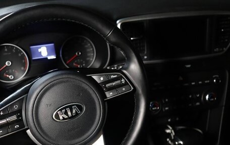 KIA Sportage IV рестайлинг, 2020 год, 2 400 000 рублей, 10 фотография