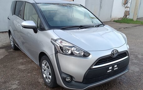 Toyota Sienta II, 2017 год, 1 700 000 рублей, 7 фотография