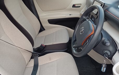 Toyota Sienta II, 2017 год, 1 700 000 рублей, 2 фотография