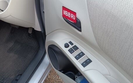 Toyota Sienta II, 2017 год, 1 700 000 рублей, 4 фотография