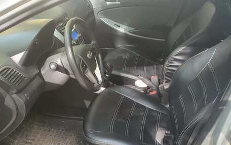 Hyundai Solaris II рестайлинг, 2011 год, 470 000 рублей, 6 фотография