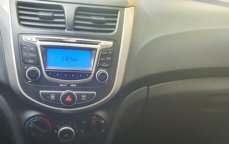 Hyundai Solaris II рестайлинг, 2011 год, 470 000 рублей, 7 фотография