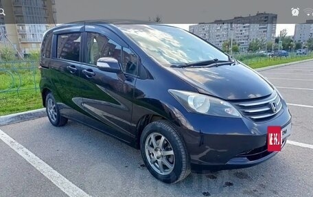 Honda Freed I, 2011 год, 1 085 000 рублей, 2 фотография