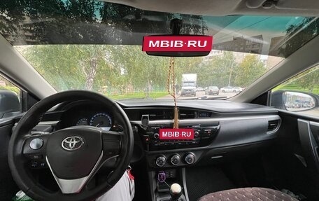 Toyota Corolla, 2013 год, 860 000 рублей, 5 фотография