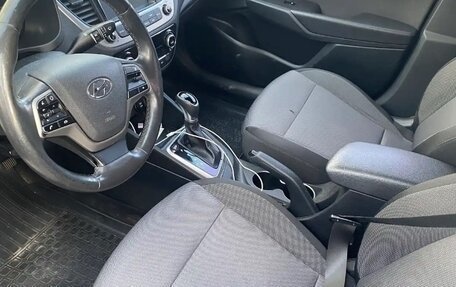 Hyundai Solaris II рестайлинг, 2017 год, 1 230 000 рублей, 8 фотография