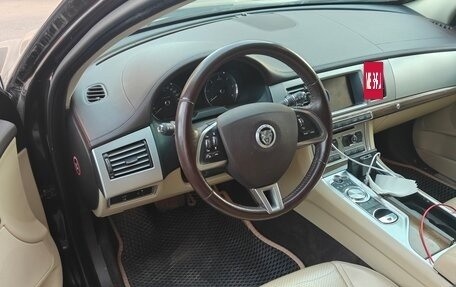 Jaguar XF I рестайлинг, 2012 год, 4 фотография