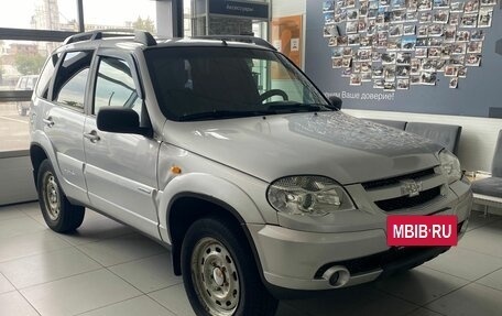 Chevrolet Niva I рестайлинг, 2010 год, 330 000 рублей, 3 фотография