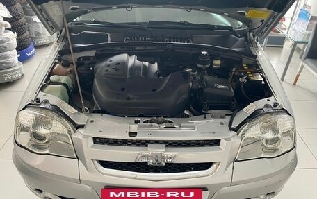 Chevrolet Niva I рестайлинг, 2010 год, 330 000 рублей, 7 фотография
