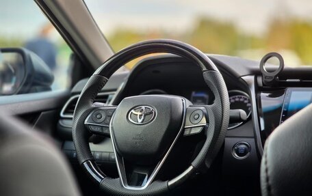 Toyota Camry, 2021 год, 2 800 000 рублей, 17 фотография