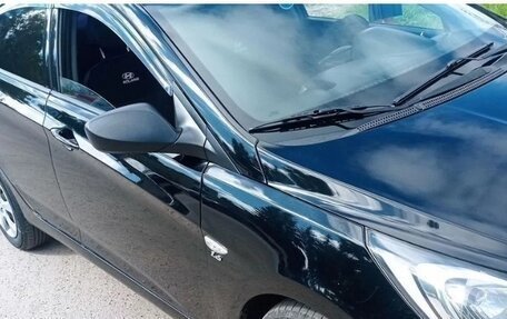 Hyundai Solaris II рестайлинг, 2011 год, 650 000 рублей, 5 фотография