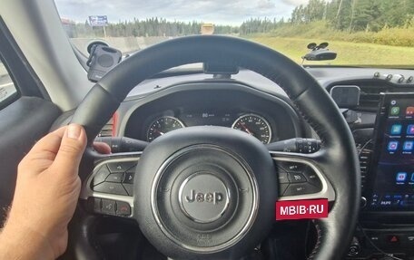 Jeep Renegade I рестайлинг, 2019 год, 2 100 000 рублей, 16 фотография