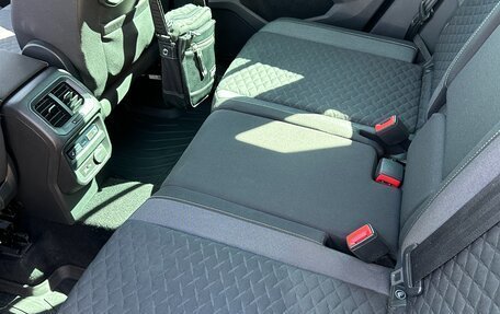 Volkswagen Tiguan II, 2018 год, 2 500 000 рублей, 12 фотография