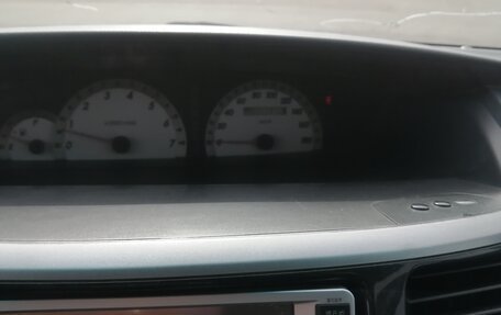 Toyota Voxy II, 2004 год, 1 100 000 рублей, 15 фотография