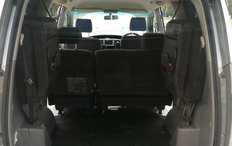 Toyota Voxy II, 2004 год, 1 100 000 рублей, 16 фотография