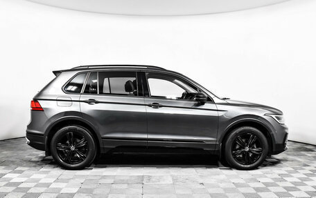 Volkswagen Tiguan II, 2021 год, 2 400 000 рублей, 4 фотография