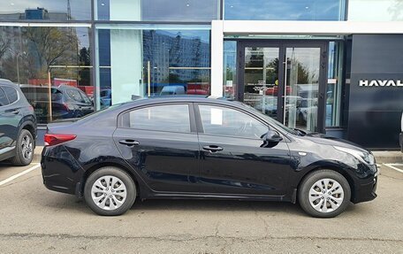 KIA Rio IV, 2017 год, 1 369 000 рублей, 4 фотография